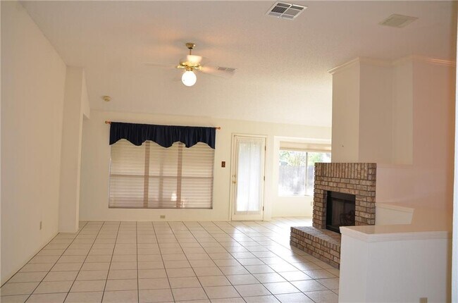 Building Photo - 1006 Nelson Ranch Rd