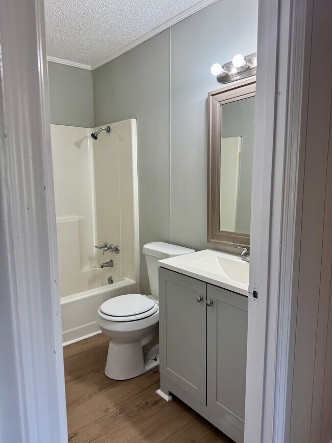 Foto del edificio - 2 Clervue Cir NE