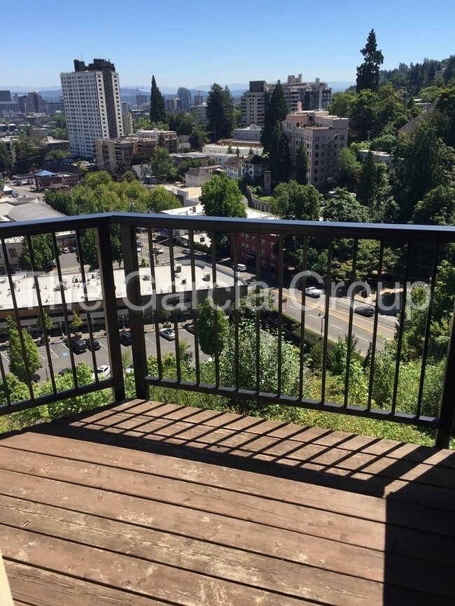 Building Photo - The best view in the city!