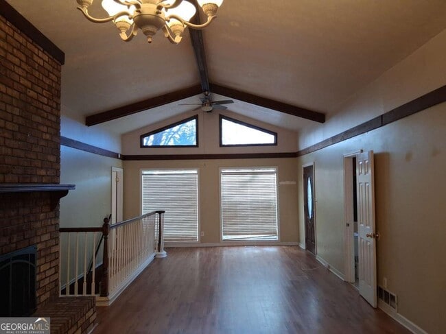 Foto del edificio - 3336 Cowan Mill Ct