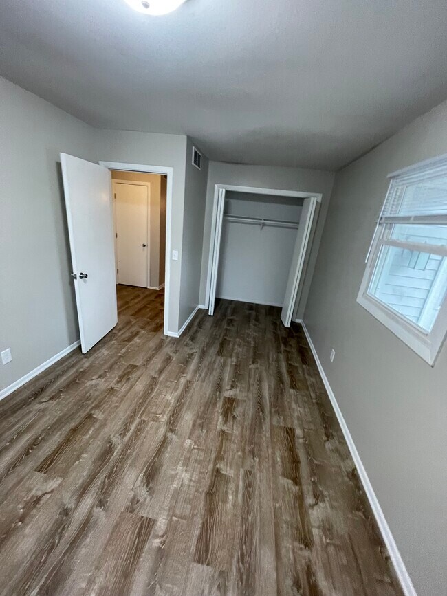 BD1 - 730 S River Rd