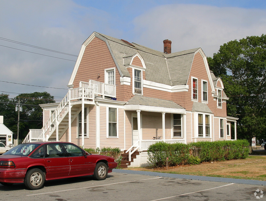 Building Photo - 48 Washington St