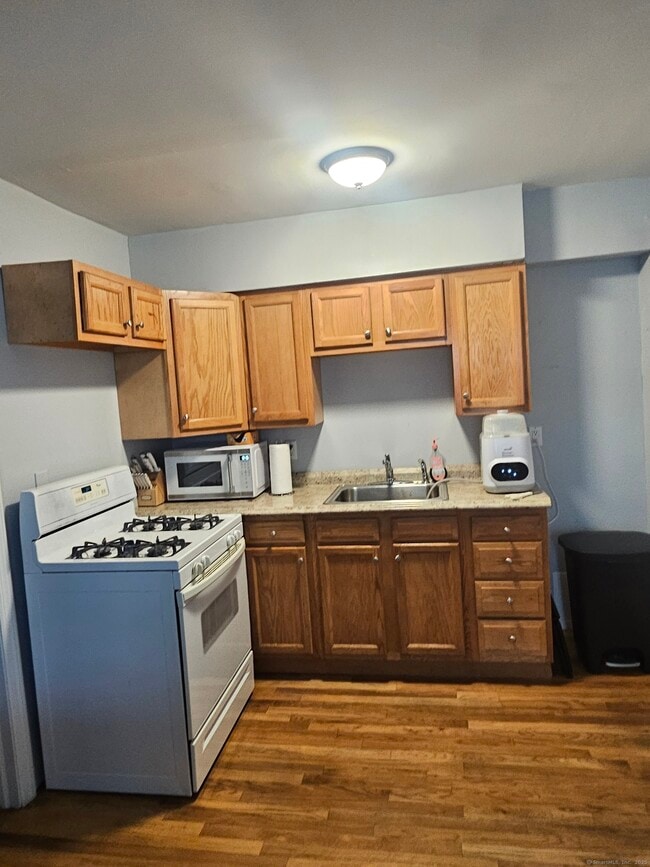 Foto del edificio - 258 Larkin Ct