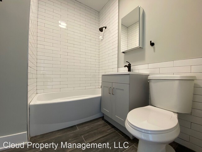 Building Photo - 2719 W 24th St