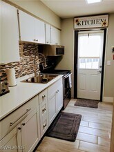 Building Photo - 6 Aztec Lily Ln