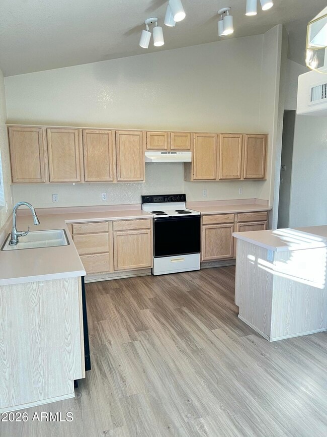 Foto del edificio - 1857 E McNair Dr