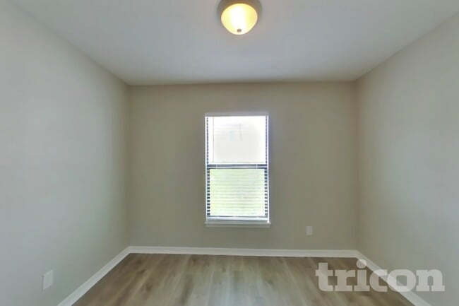 Building Photo - 1608 Fitzgerald Dr
