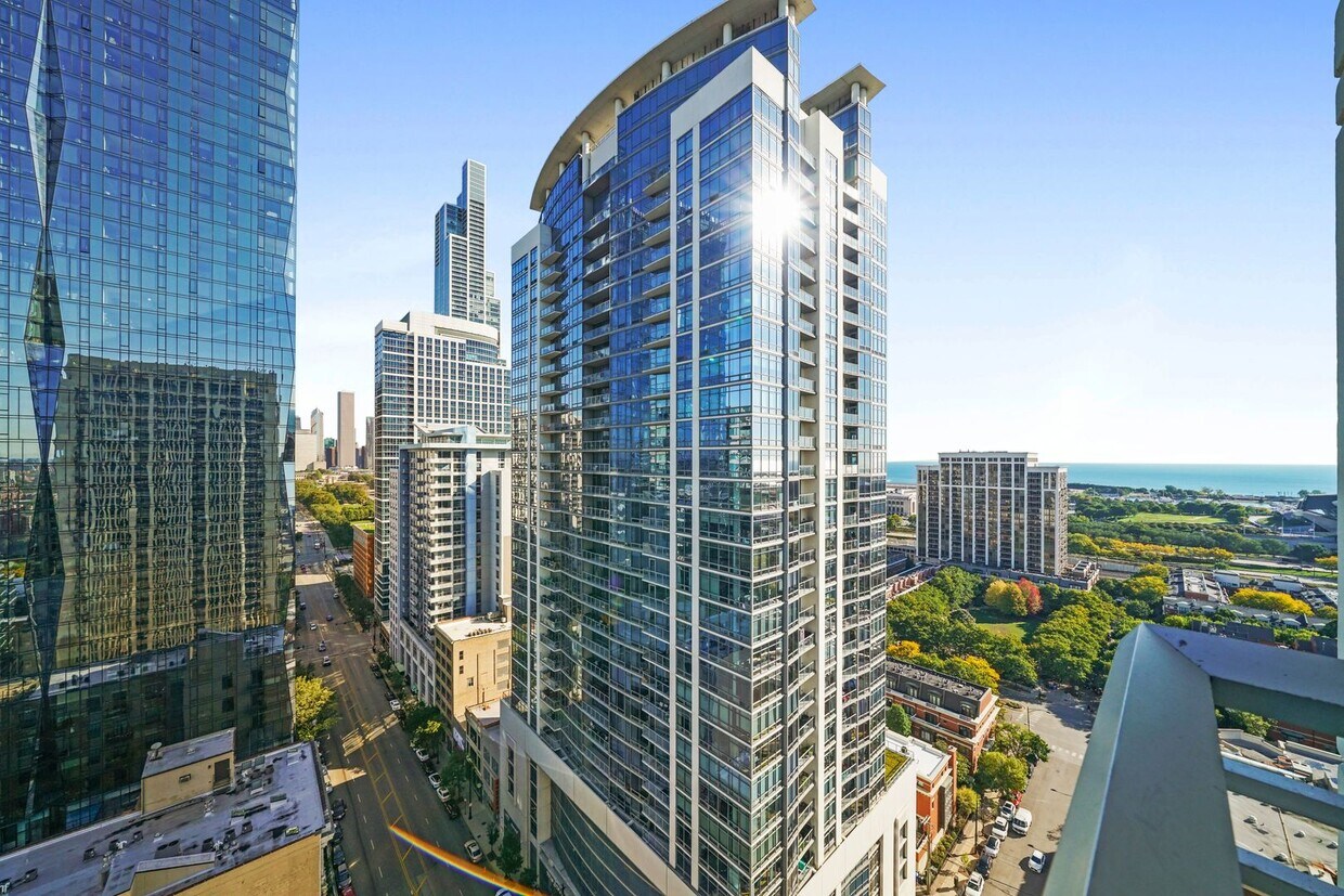 Foto principal - 100 E 14th St