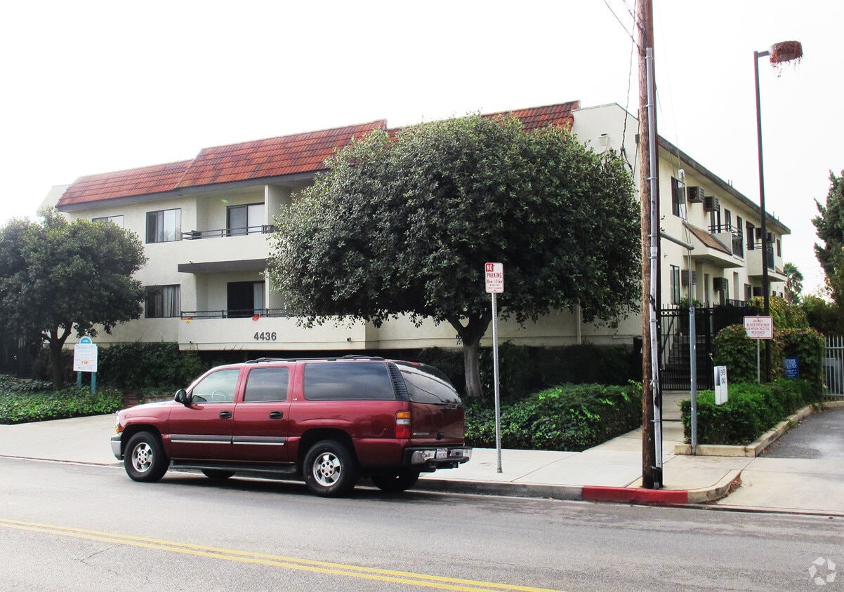 Building Photo - Franklin Vista Apartments