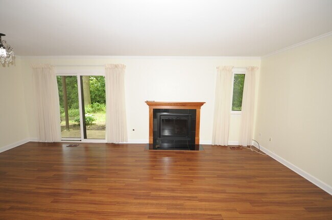 Building Photo - 356 Bloomfield Ln
