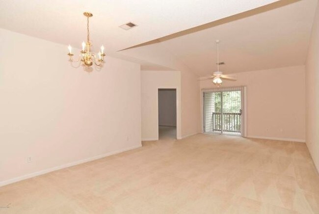 Building Photo - 729 Bragg Dr