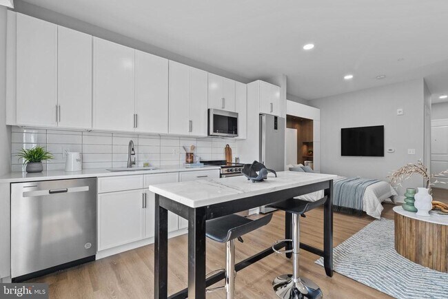 Foto del edificio - 144 N Main St