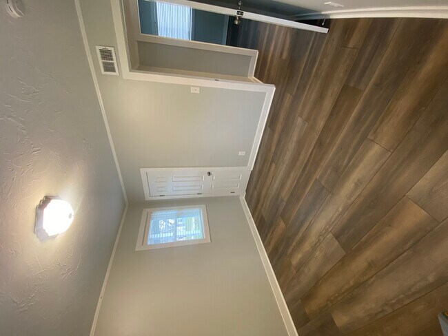 Foto del edificio - 1212-16th 1/2 16th 1/2 St