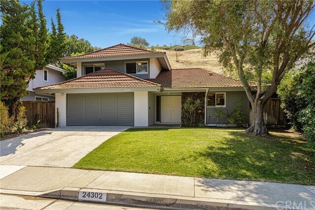 Primary Photo - 24302 La Hermosa Ave
