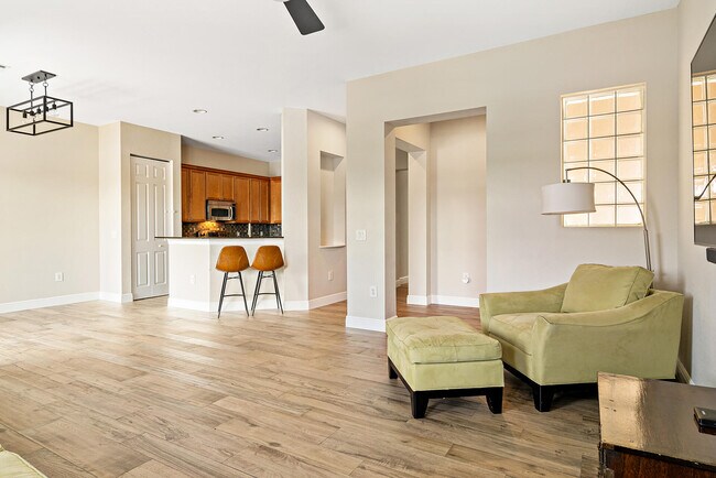 Building Photo - 855 Marina Del Ray Ln