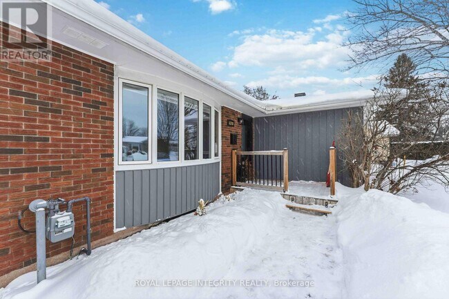 Photo du bâtiment - 1398 Jamison Ave