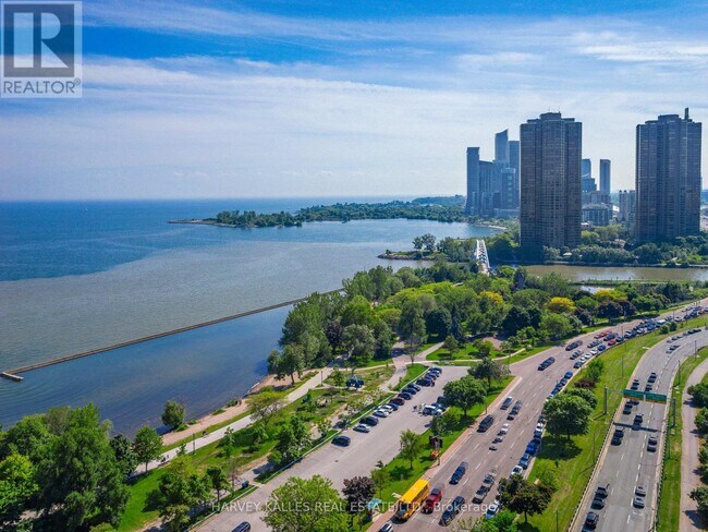 Building Photo - 1928-1928 Lake Shore Blvd W