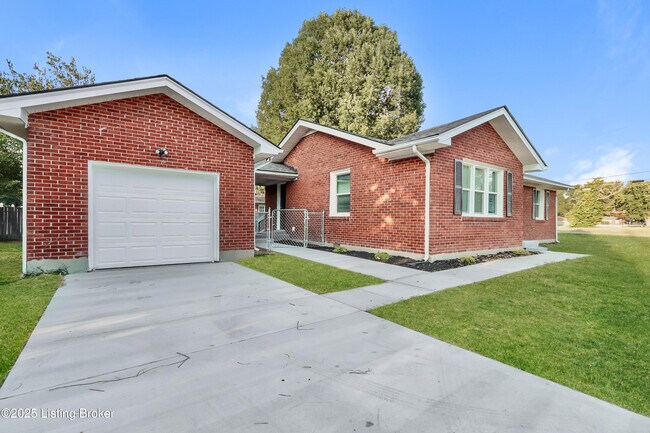 Foto del edificio - 5401 Johnsontown Rd