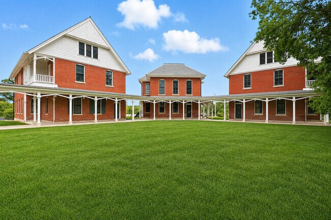 Foto del edificio - Annie Wittenmyer Apartments