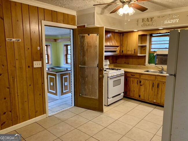 Building Photo - 1824 Sandringham Dr SW
