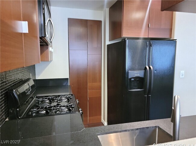 Foto del edificio - 2528 Sierra Bello Ave