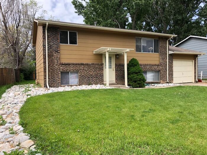 Foto principal - Single Family Home For Rent!