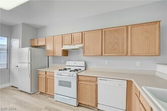 Building Photo - 673 Peachy Canyon Cir