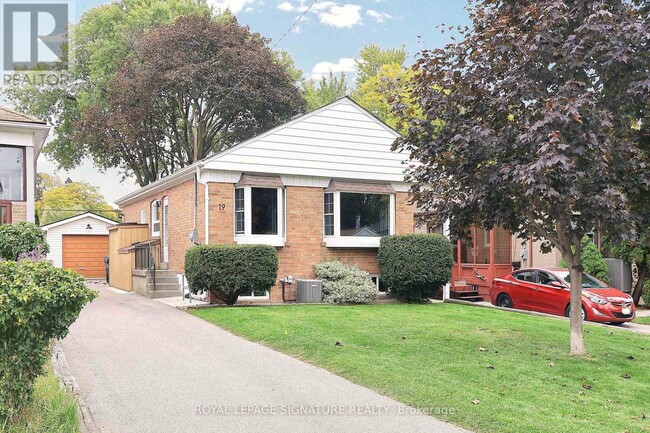 Building Photo - 19 Wisteria Rd