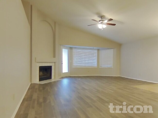 Foto del edificio - 4340 W Misty Willow Ln