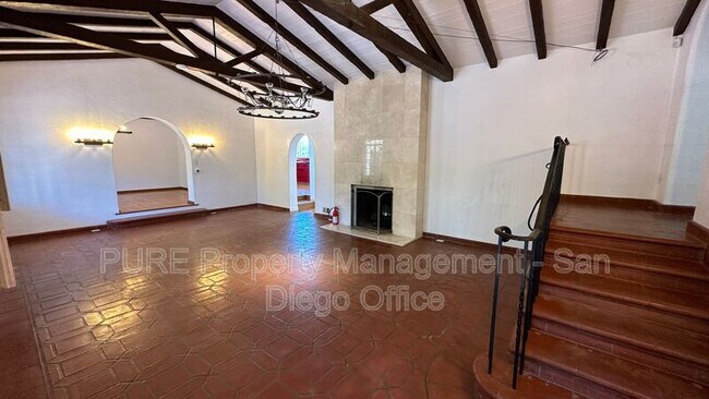 Foto del edificio - 2108 Alta Vista Dr