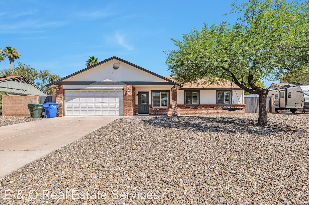 Primary Photo - 4 br, 2 bath House - 6502 E Grandview Dr