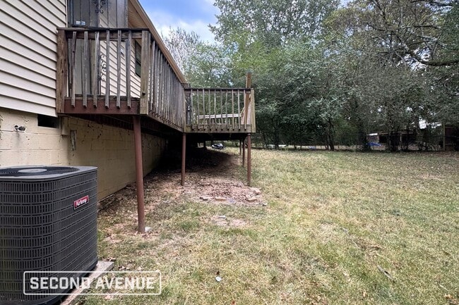 Building Photo - 1100 Moonglow Cir