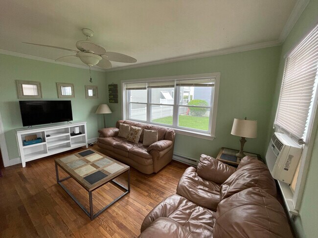 Foto del edificio - 353 10th St S