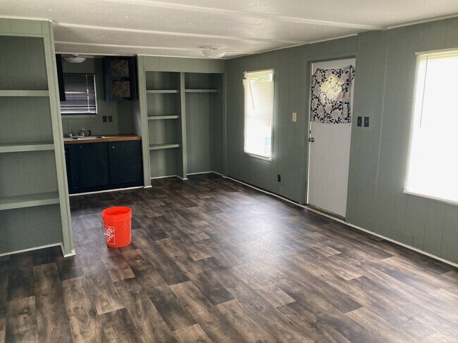 Foto del edificio - 132 Gantt Rd