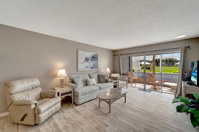 Foto del edificio - 456 Cerromar Rd