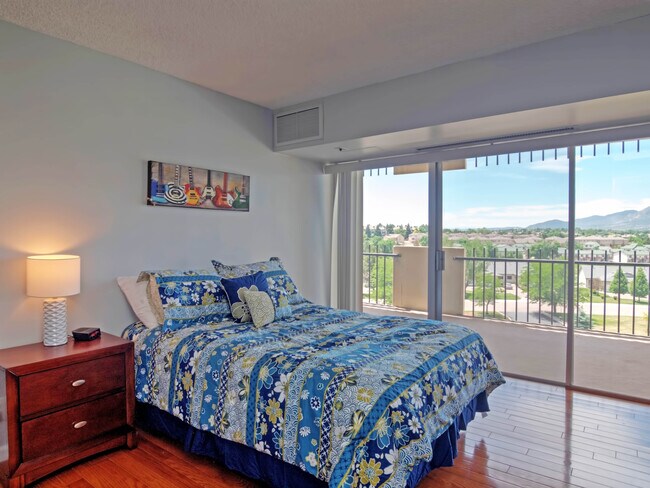 Foto del edificio - 411 Lakewood Cir