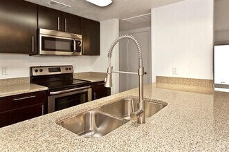 Building Photo - 5919 Birchbrook Dr