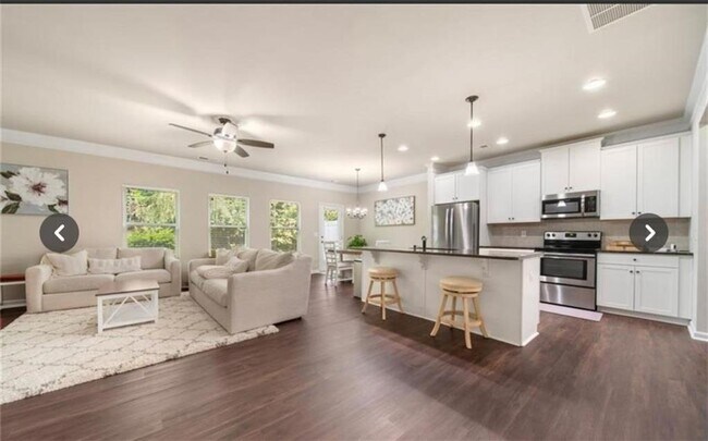 Foto del edificio - 1427 Haynescrest Ct