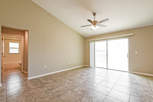 Building Photo - 3042 Drema Dr