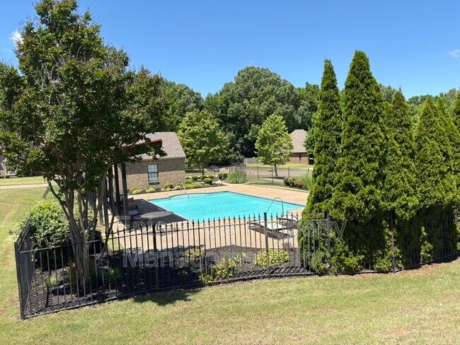 Building Photo - 6153 Lubiani Valley Dr