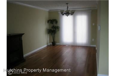 Foto del edificio - 717 Woodbridge Center Way