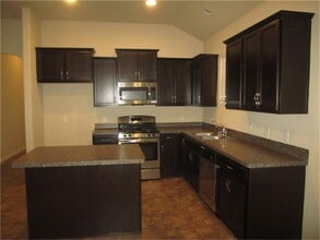 Building Photo - 9451 Elliot's Ct