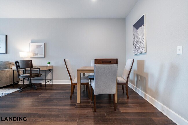 Foto del edificio - 918 Aventine Dr