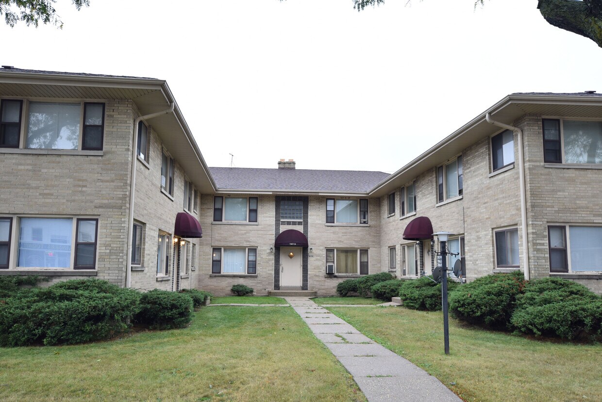 7859 W Appleton Ave, Milwaukee, WI 53218 7859 W Appleton Ave