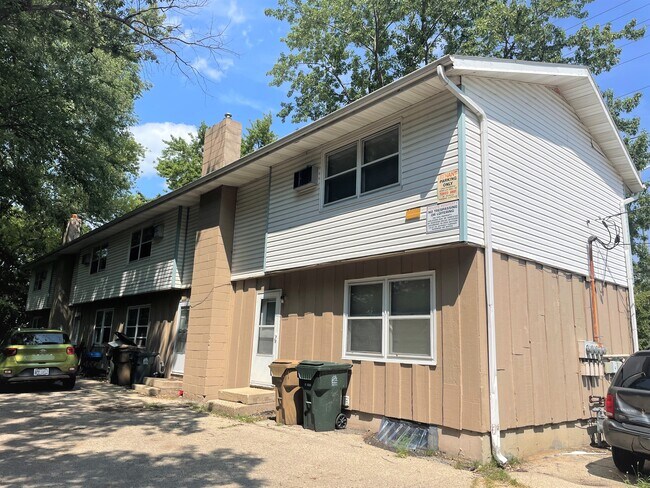 2106-2112 Packers Ave, Back - 2110 Packers Ave