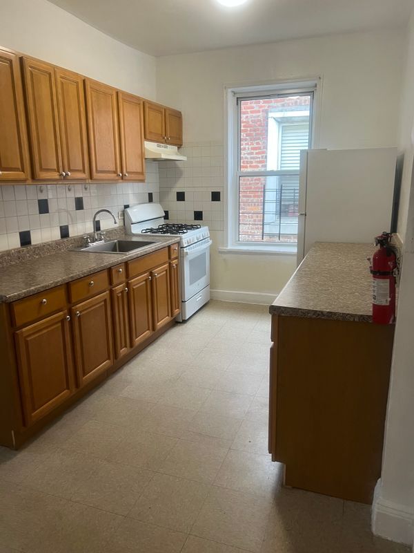 Foto del edificio - 1269 Remsen Ave