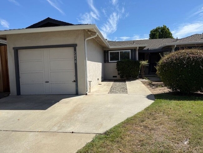 48-2301 - 48-2301 Apartment