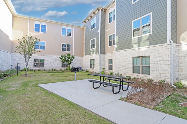 Building Photo - Avanti Legacy Violet Parc