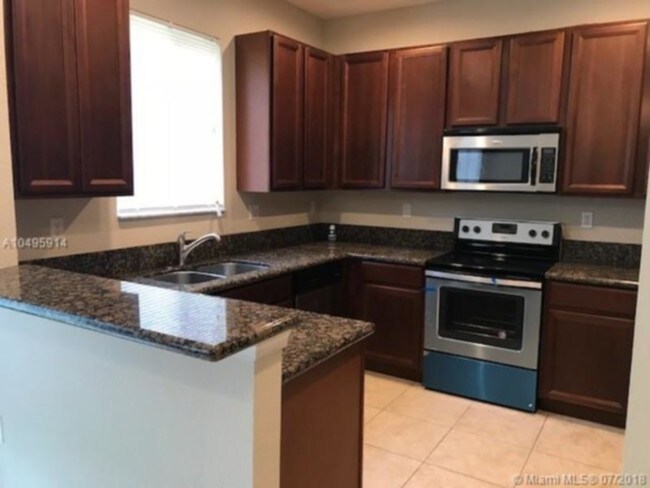 Building Photo - Beautiful Move-In Ready!