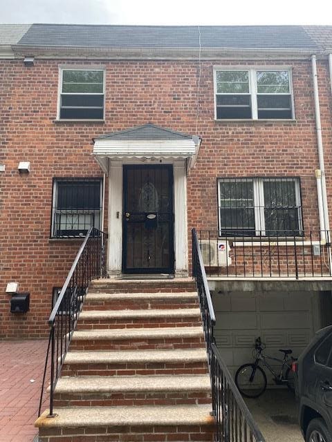 Primary Photo - 31-45-45 70th St